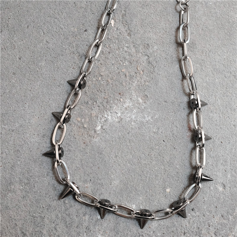 Rivet waist chain